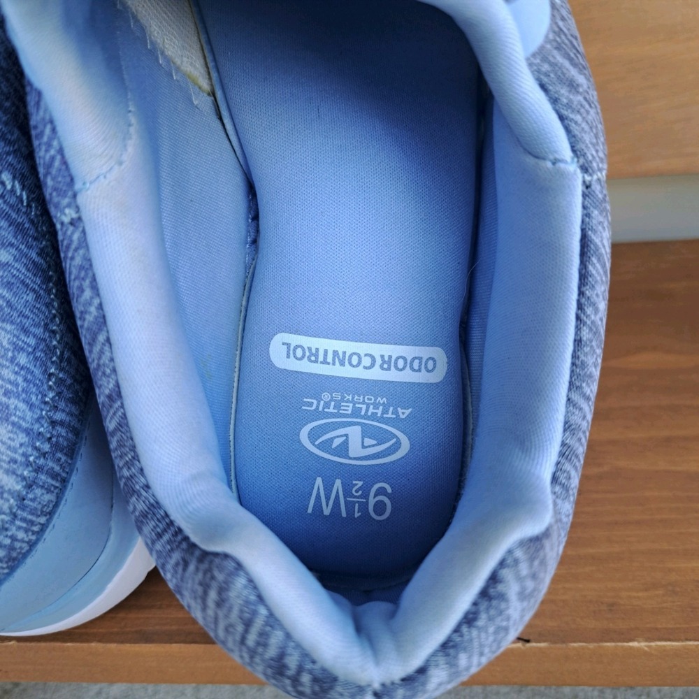 Athletic Works Women's Blue Odor Control Slip-On Shoes, Size 9.5 W - Picture 2 of 7